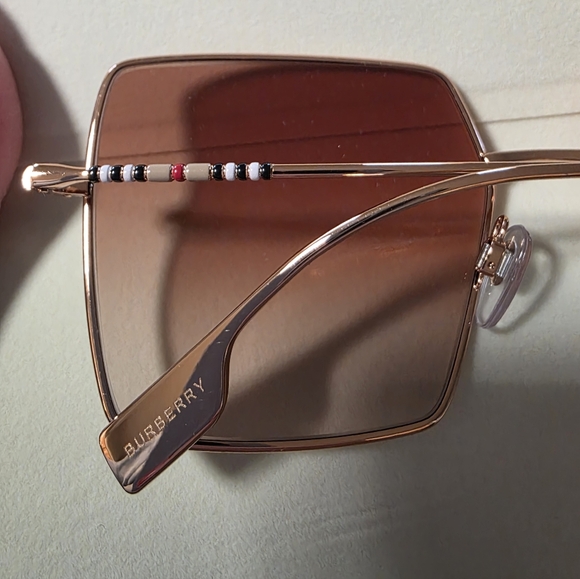 BURBERRY Sunglasses BE 3133 133713 Daphne Rose Gold Gradient Pink - Picture 10 of 12